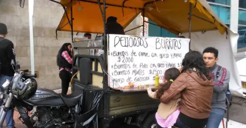 PUESTO AMBULANTE LOS BURRITOS DE LEONARDO PUESTO AMBULANTE LOS BURRITOS DE LEONARDO